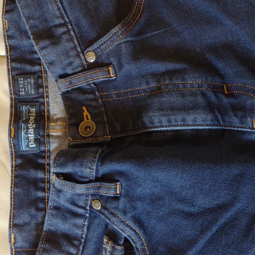 Like new Patagonia Jeans 32 x 32.